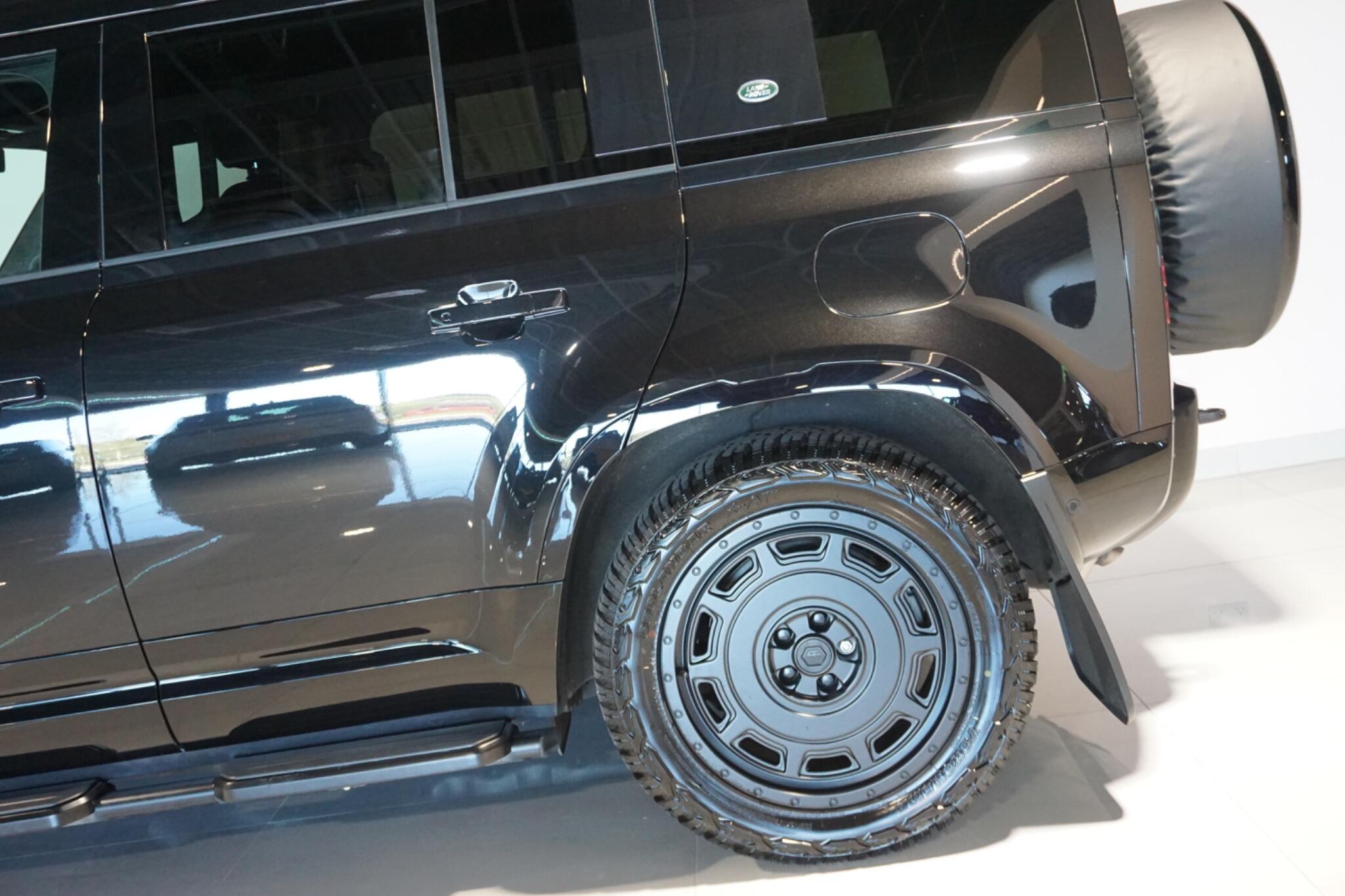 Land Rover Defender 110 2.0 P400e 15.4kWh X-Dynamic S SUV 5dr Petrol Plug-in Hybrid Auto 4WD Euro 6 (s/s) (404 ps)